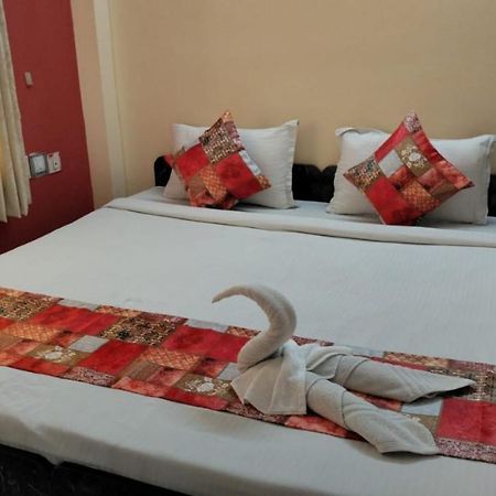 The Tavern Orchid Hotel Kalküta Dış mekan fotoğraf