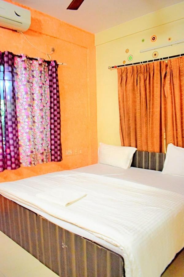 The Tavern Orchid Hotel Kalküta Dış mekan fotoğraf