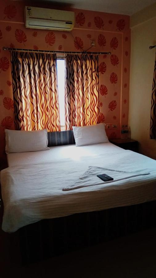 The Tavern Orchid Hotel Kalküta Dış mekan fotoğraf